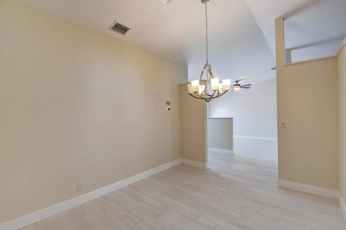  Residence photo 7