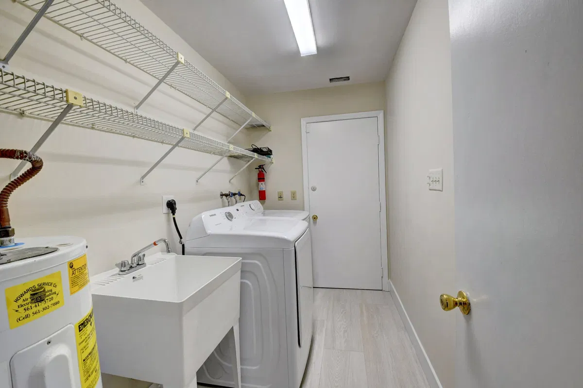  Residence photo 22