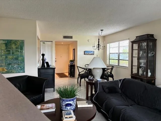 Unit 504 photo 22
