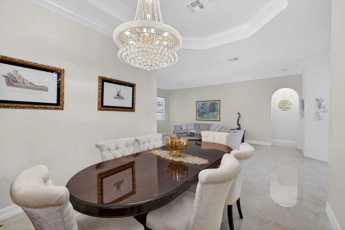 Residence photo 13
