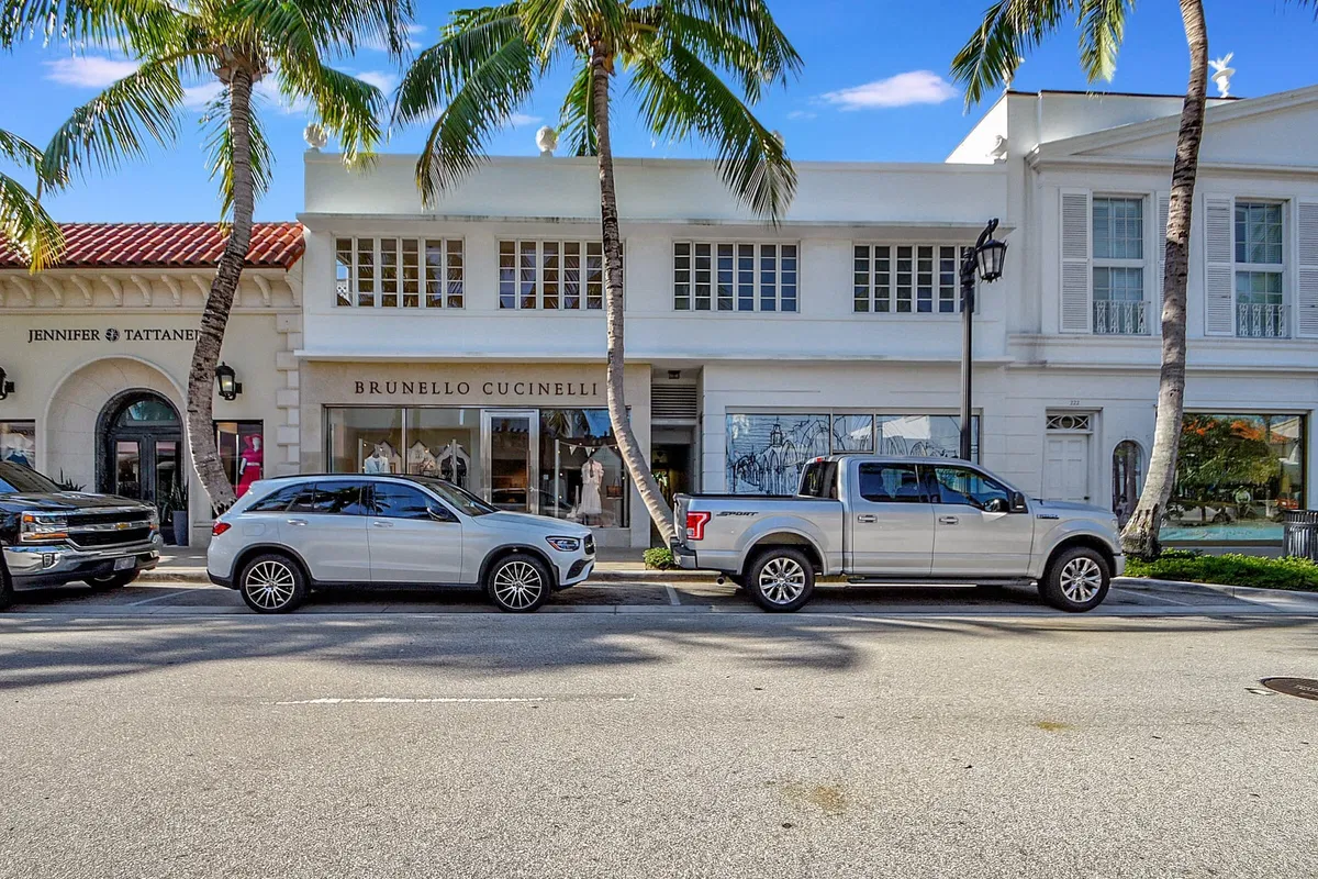 Royal Park Residence photo 4