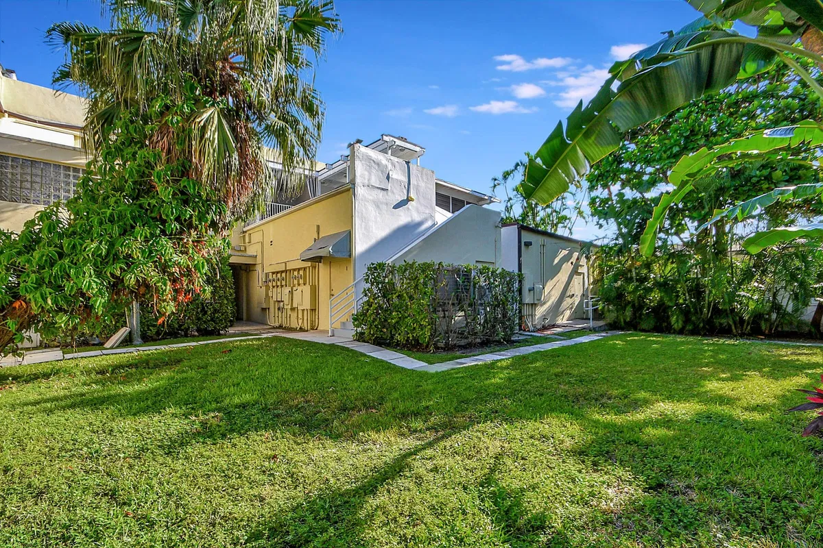 Royal Park Residence photo 28