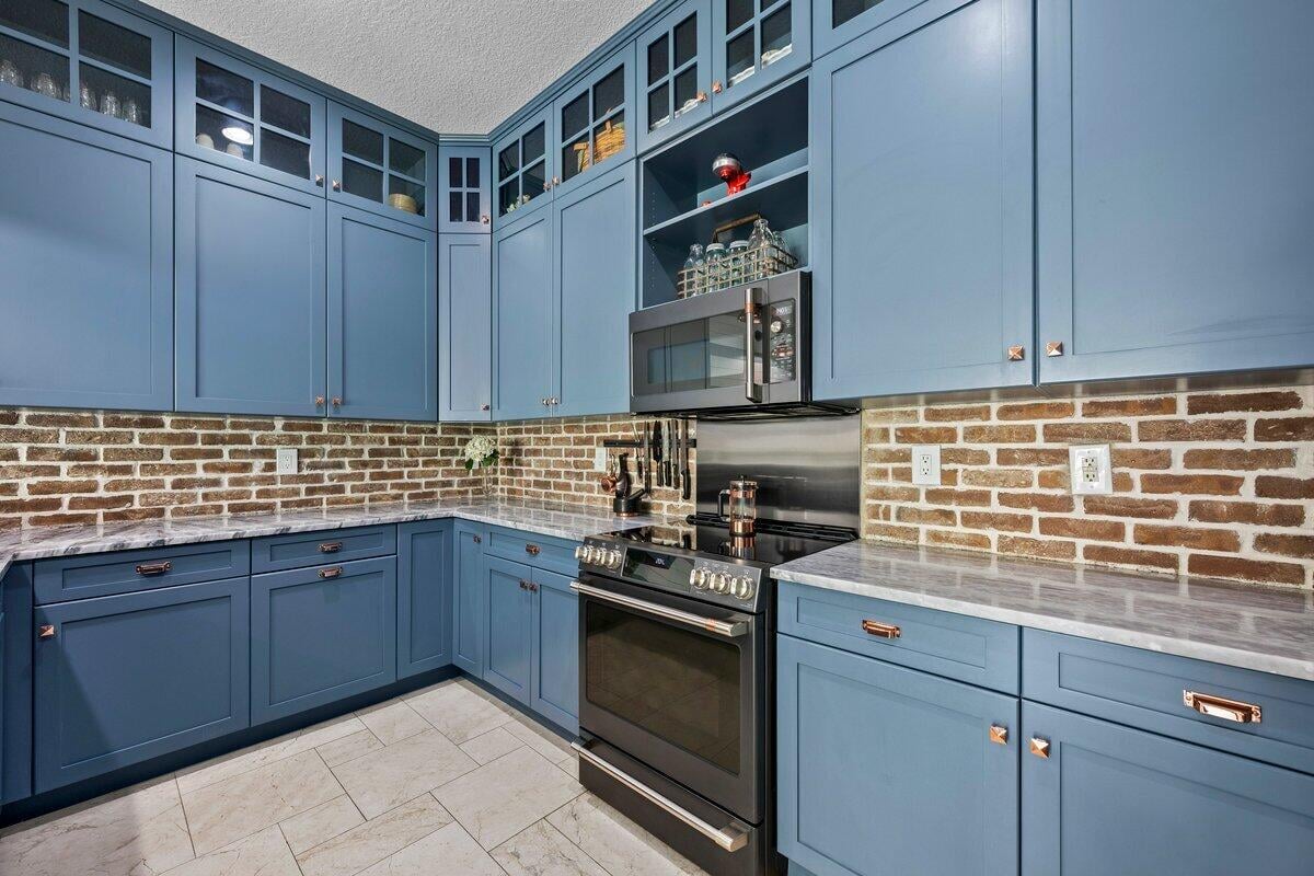 Downtown Delray Beach Unit 302 photo 4
