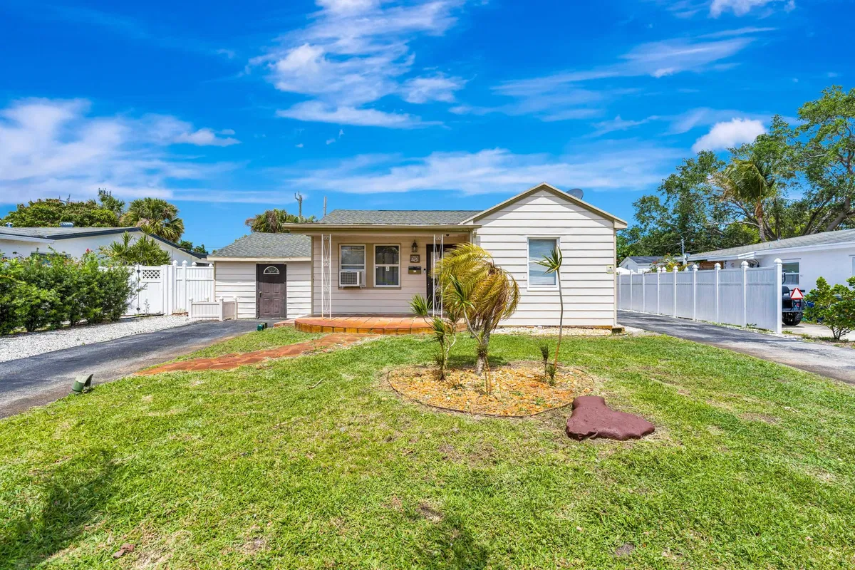  Residence photo 7