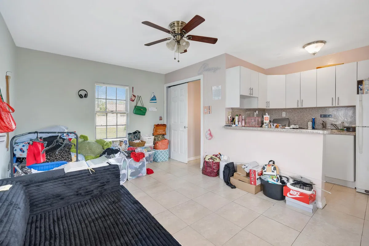  Residence photo 13