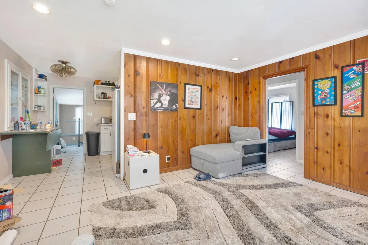  Residence photo 16