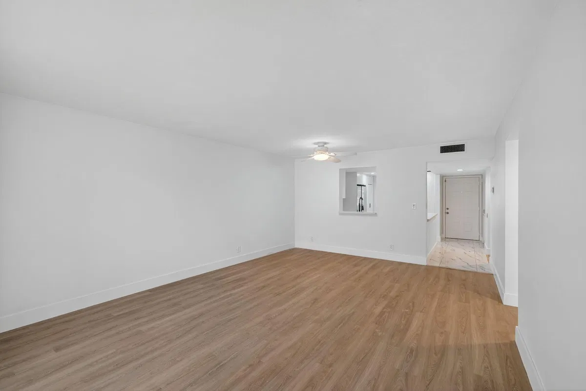  Unit 303 photo 22