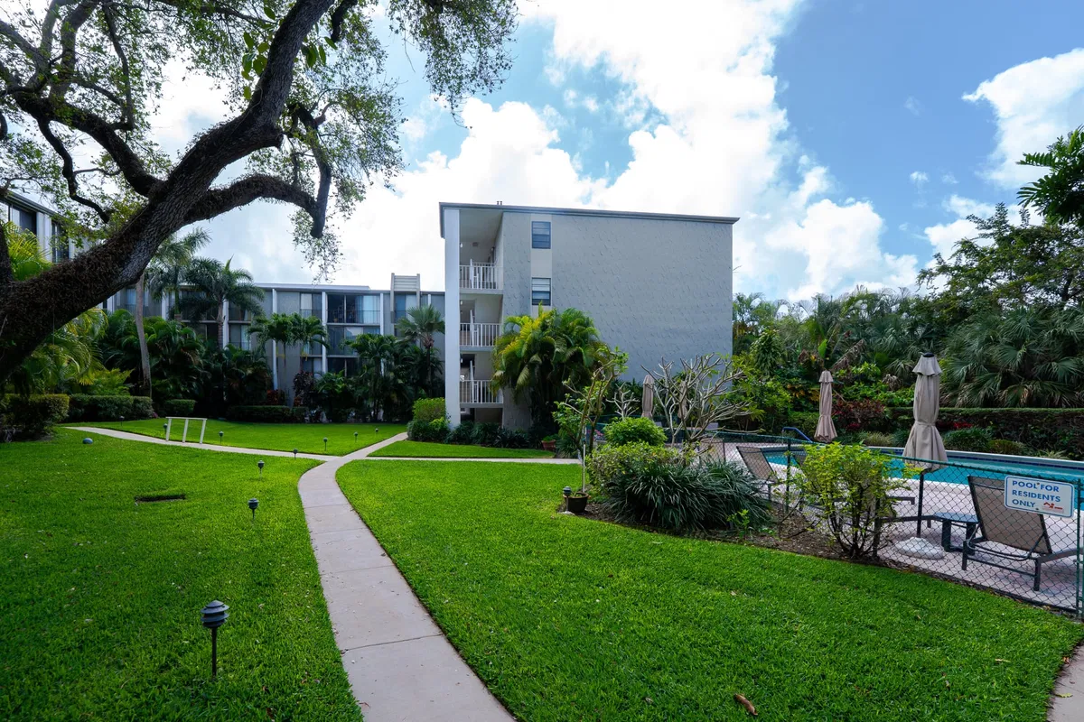 Boca Raton Unit 114 photo 22
