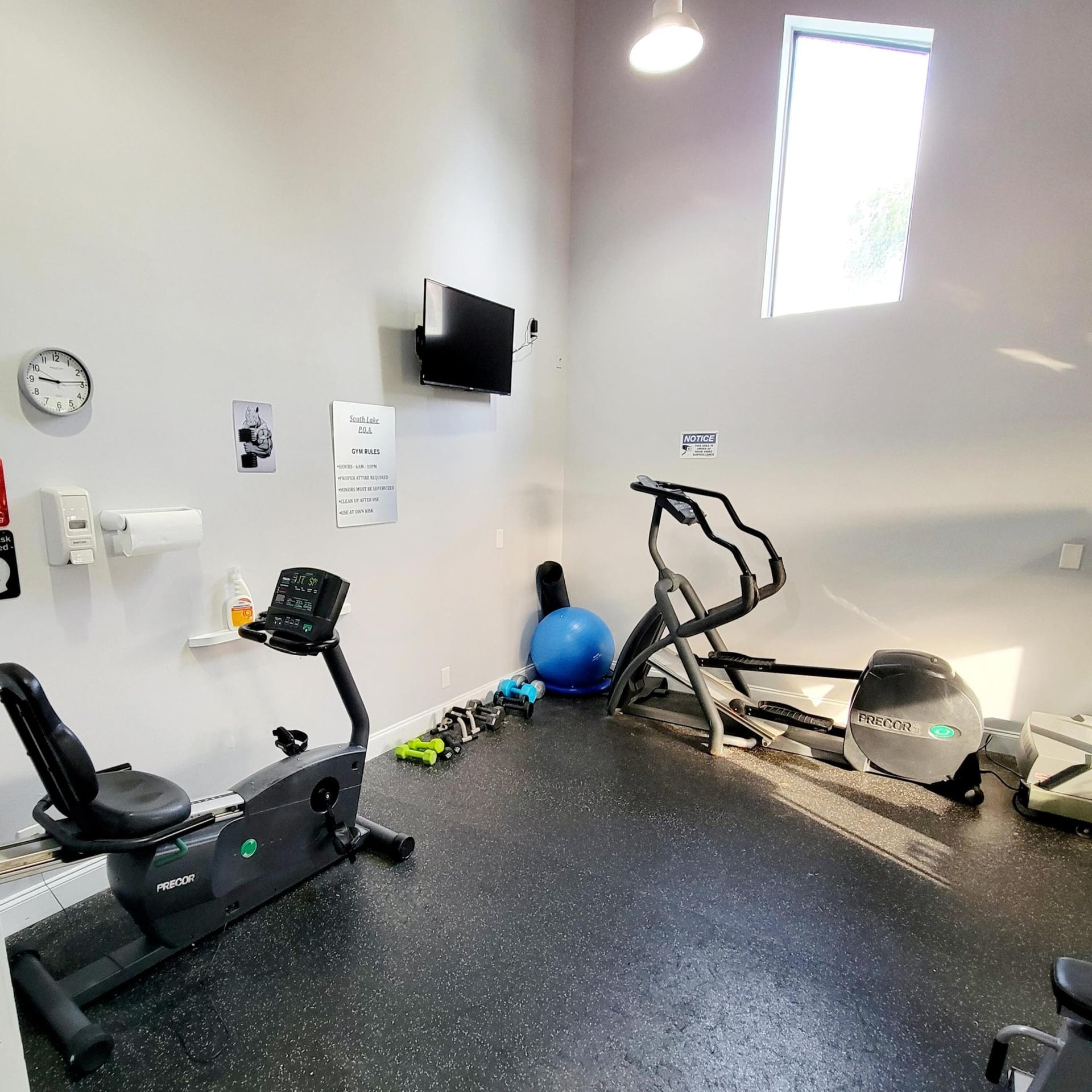 Unit 101 photo 34
