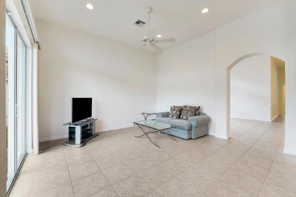 Residence photo 28
