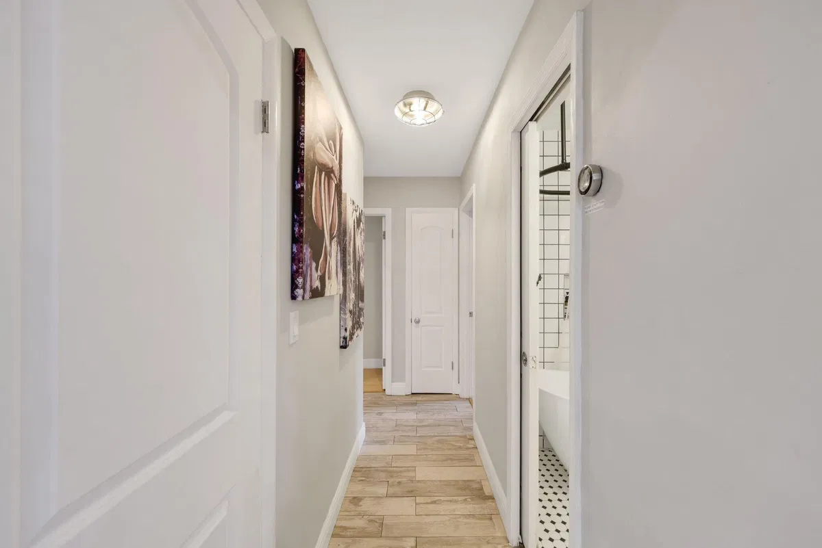 Residence photo 16