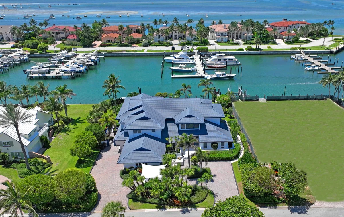 Sailfish Point Residence