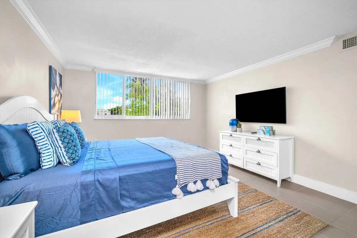 Boca Raton Riviera Unit 203 photo 16