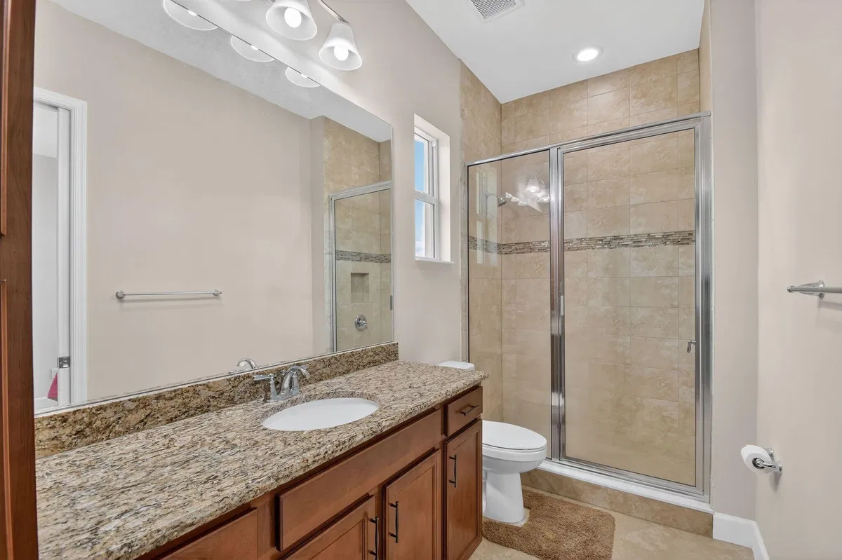 Residence photo 61