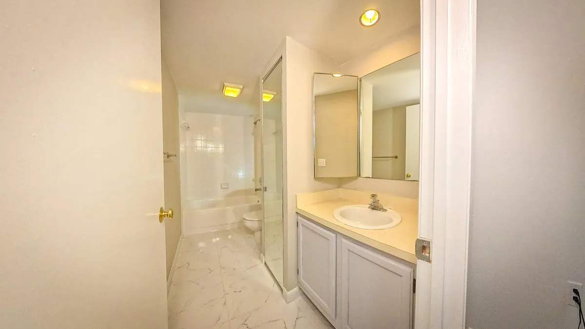  Unit 415 photo 25