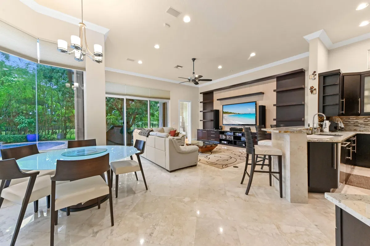  Residence photo 13
