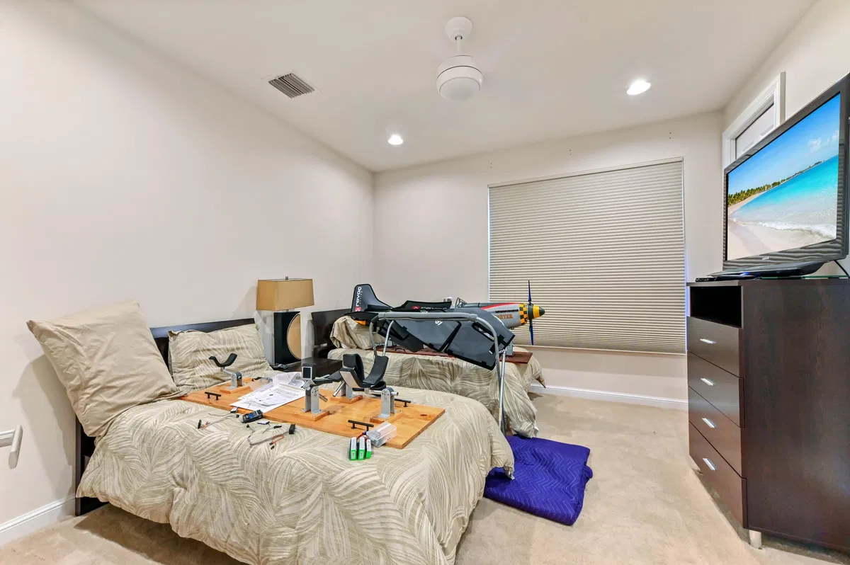  Residence photo 22