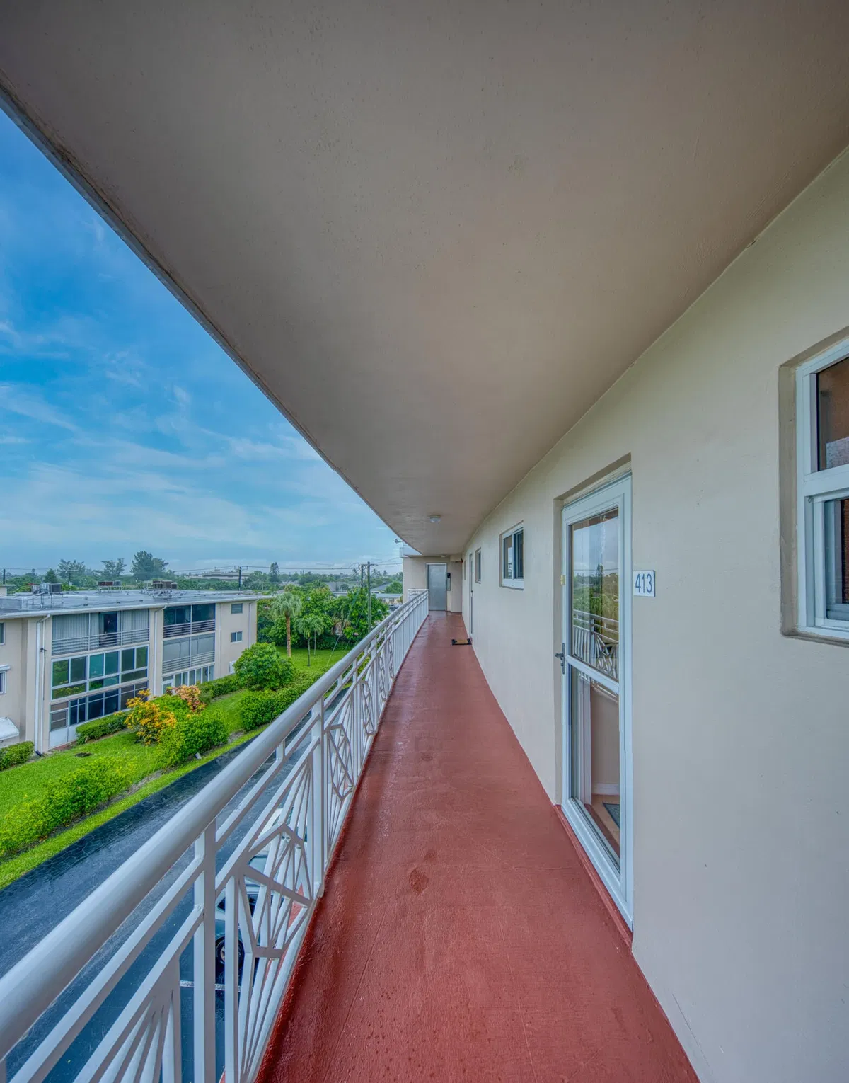 Unit 413 photo 13