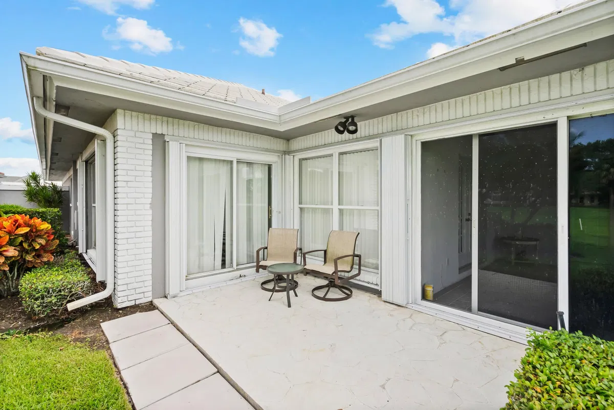 Monarch Country Club Residence photo 31