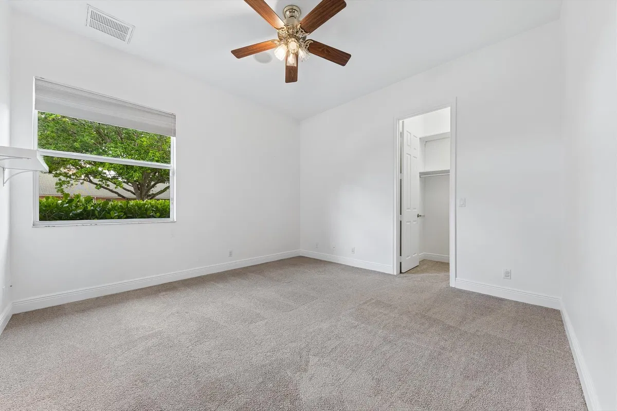  Residence photo 34