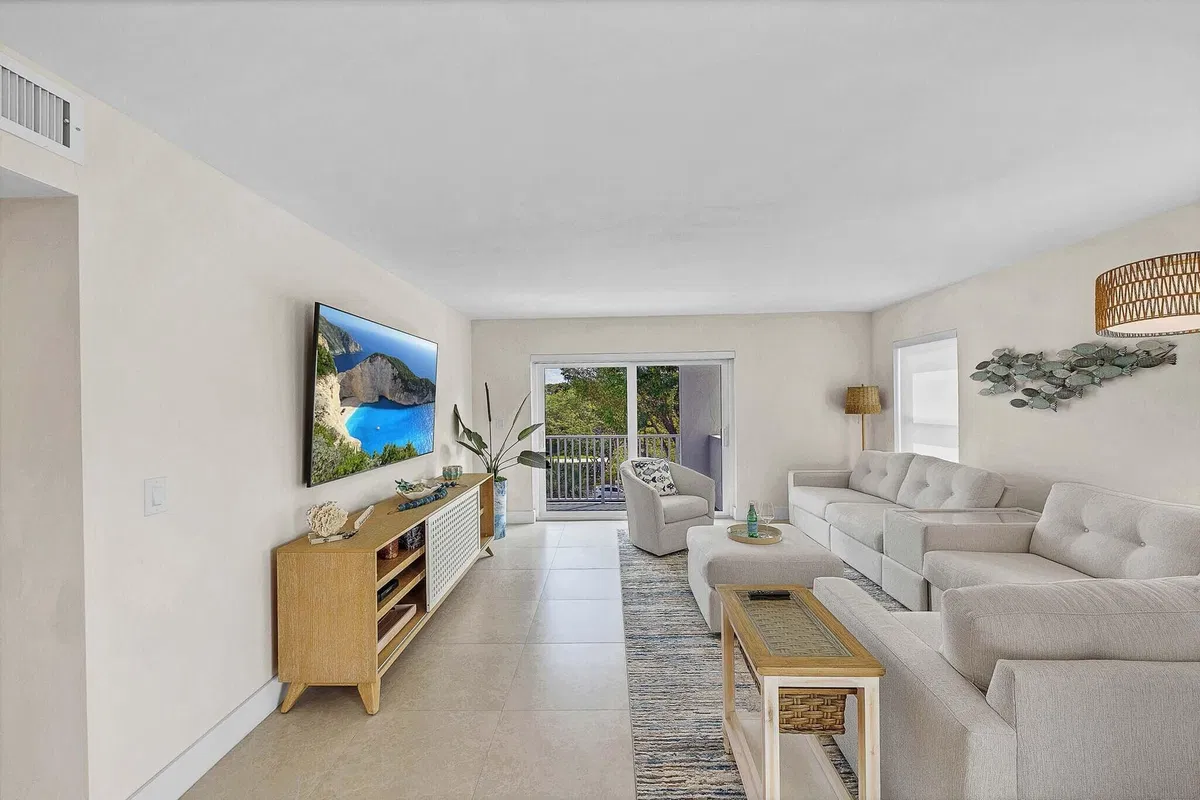 Boca Raton Unit 414 photo 4