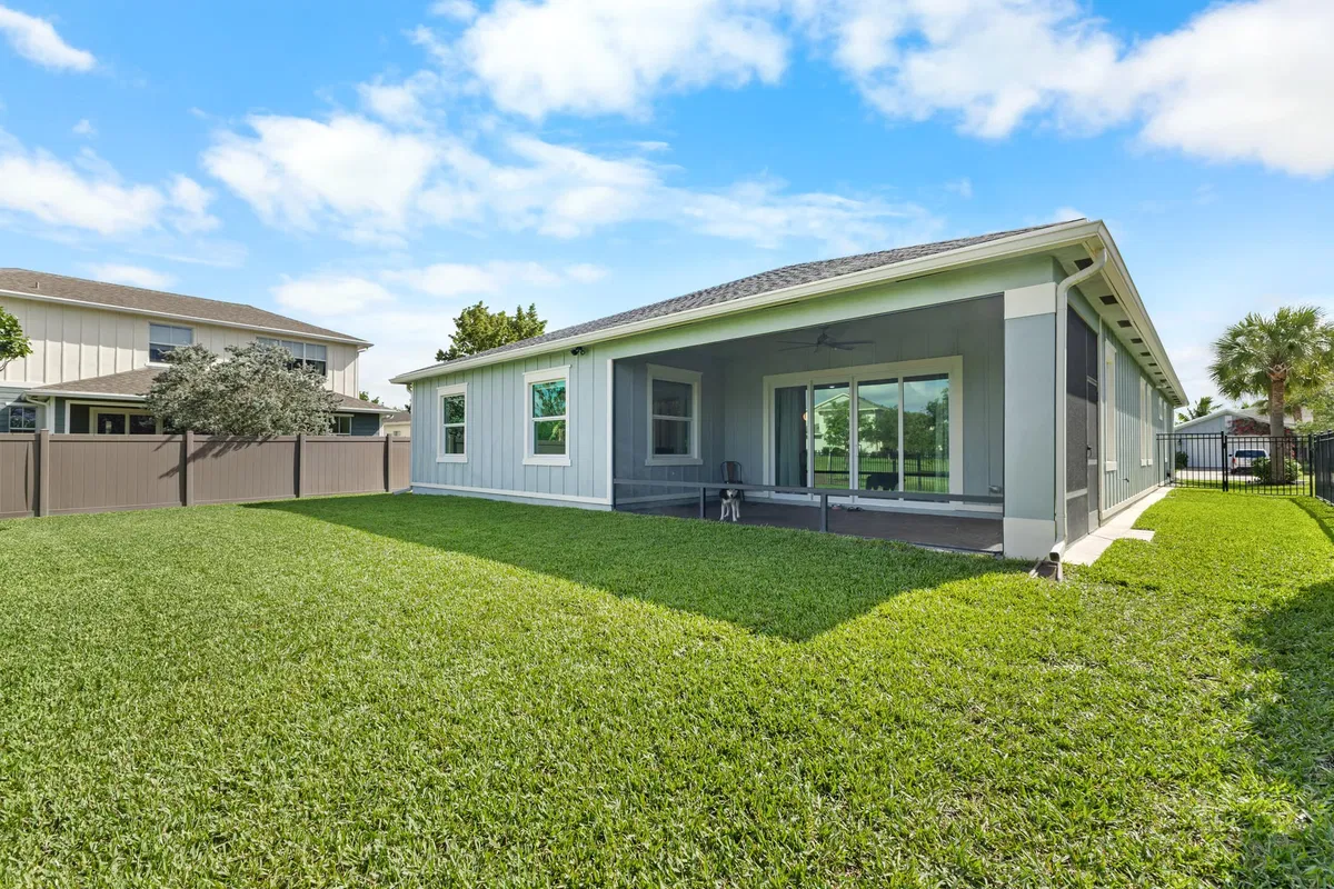 Residence photo 46