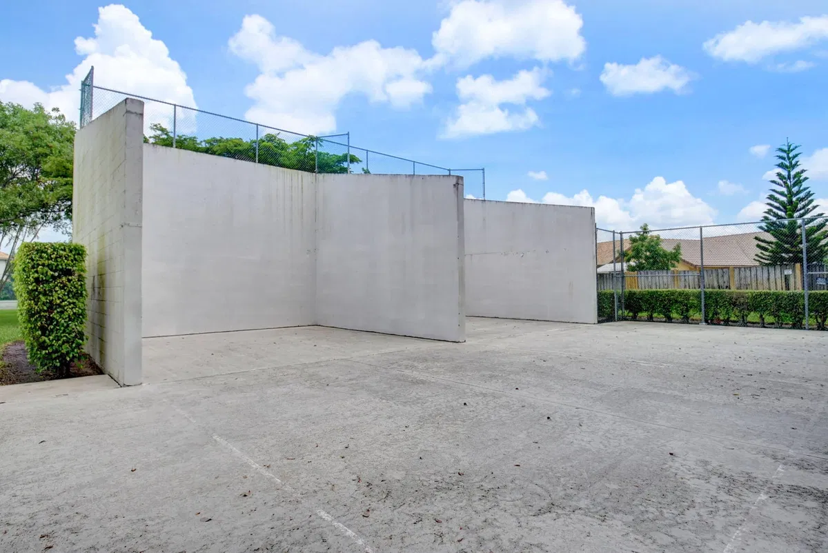 Residence photo 61
