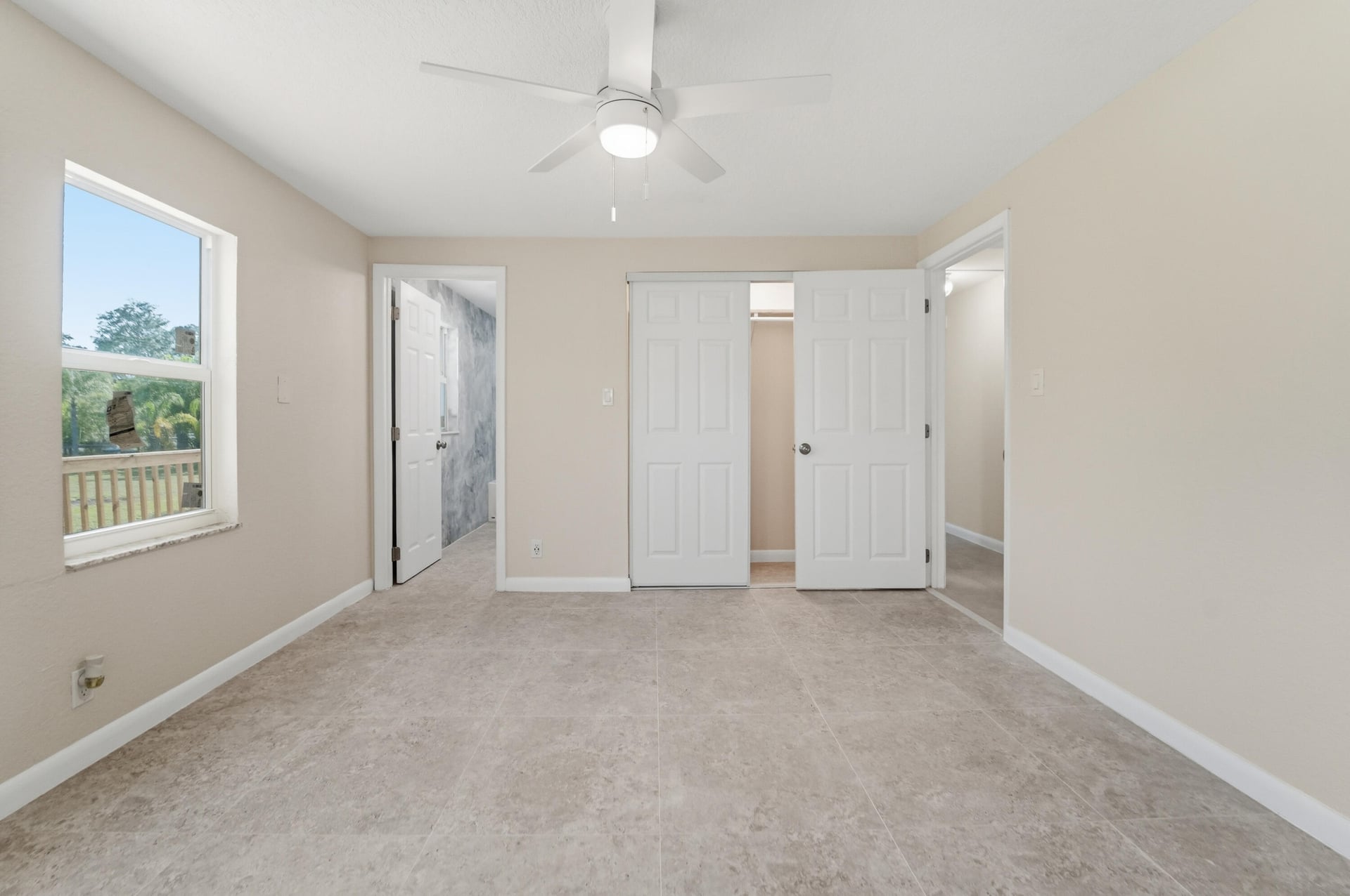 Residence photo 19