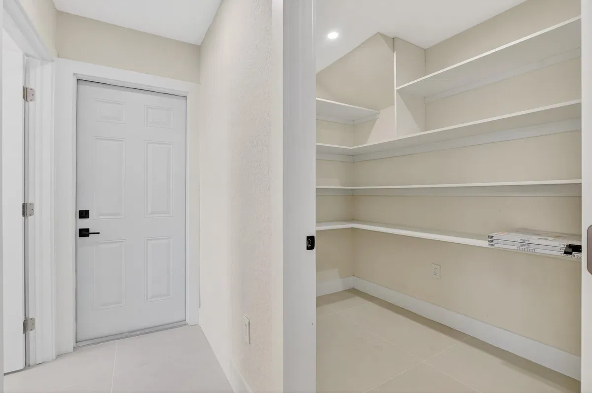 Residence photo 22