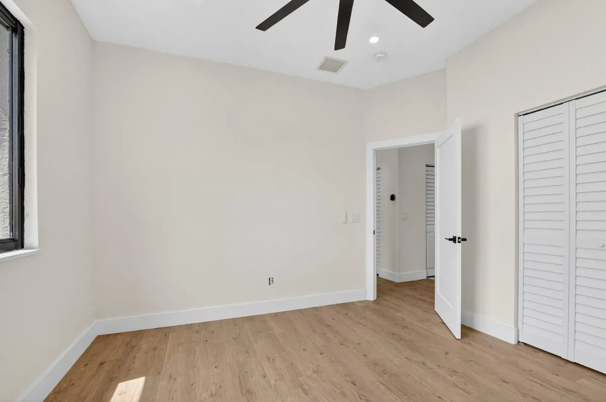 Residence photo 37