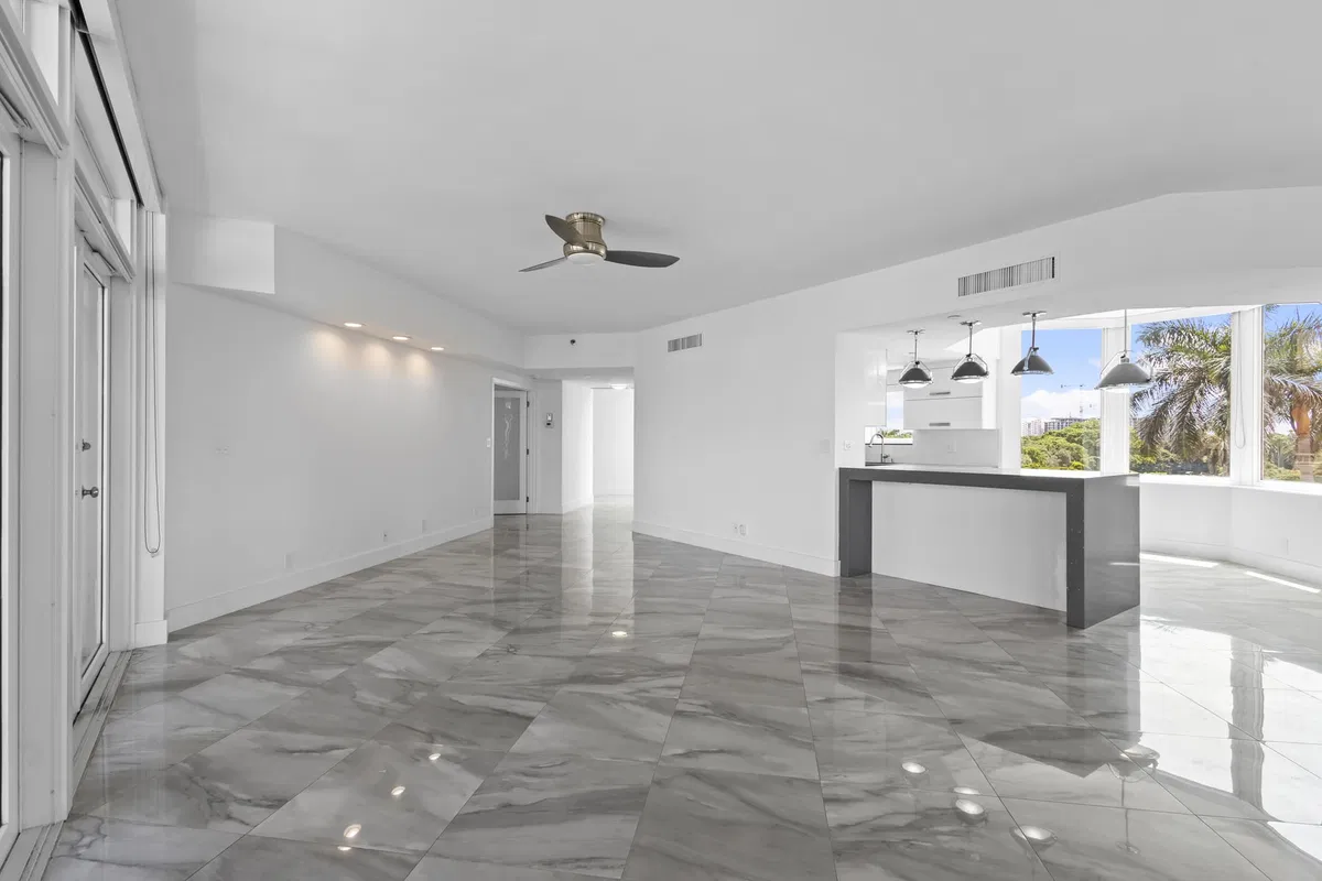 300 SE Fifth Boca Unit 5180 photo 10