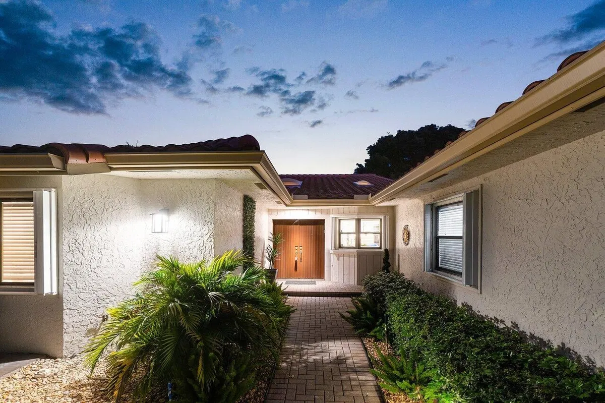 Residence photo 82