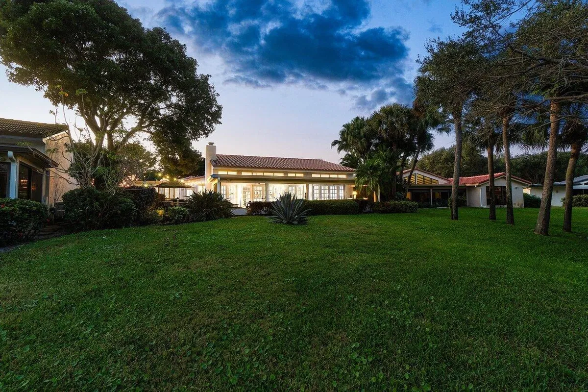 Residence photo 91