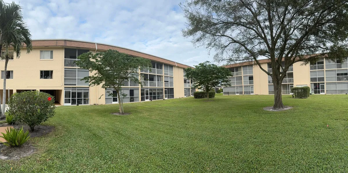  Unit 302 photo 22
