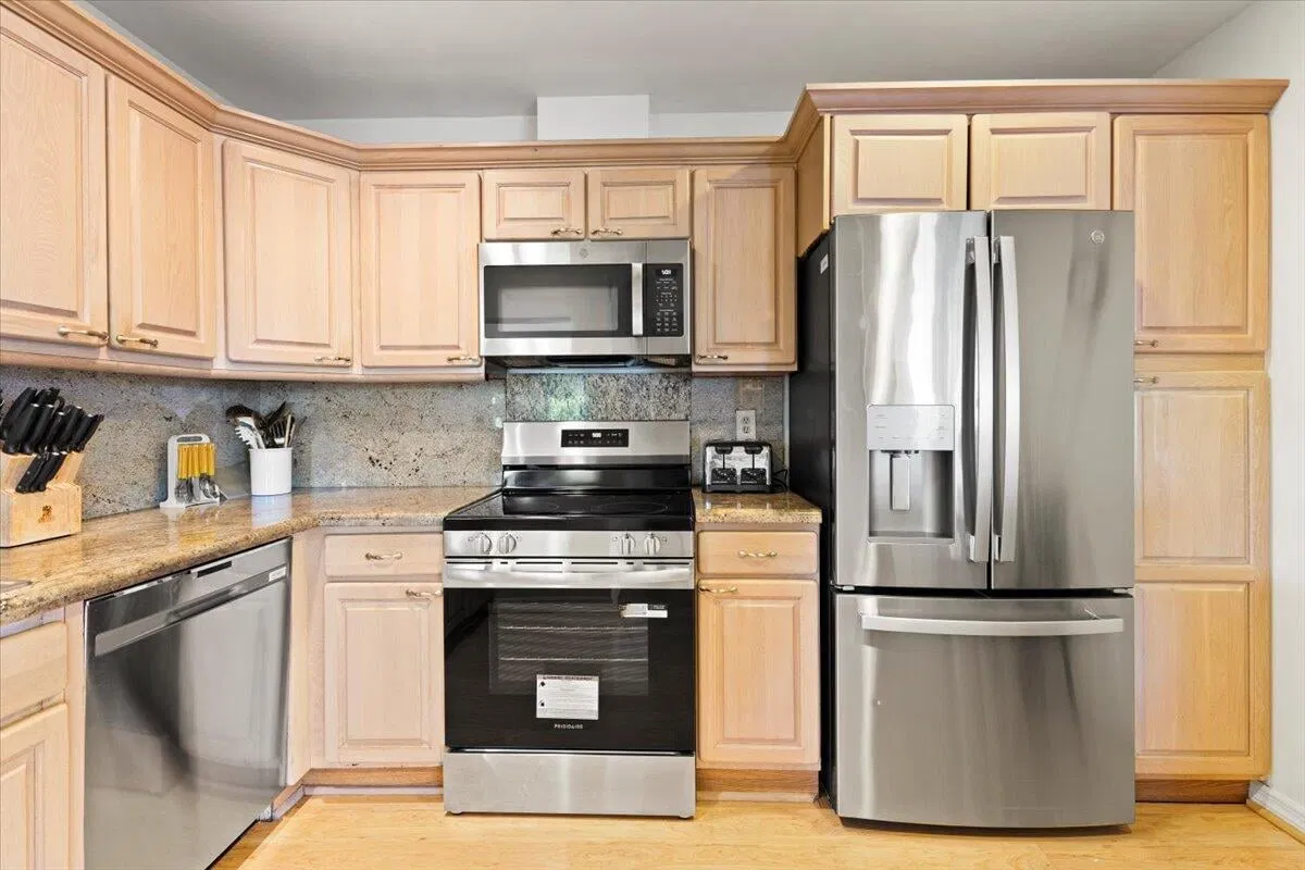  Unit 233 photo 10