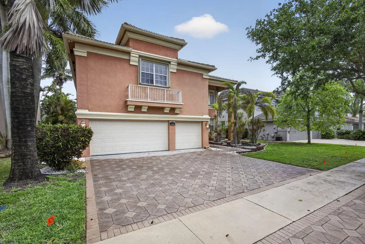 Residence photo 4
