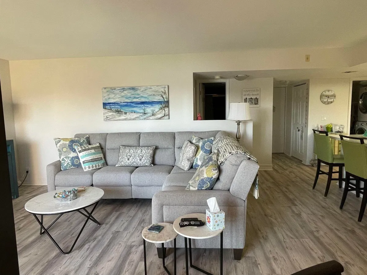Unit 3203 photo 7