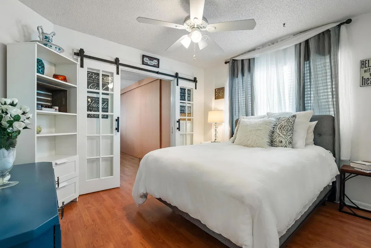 Unit 408 photo 10