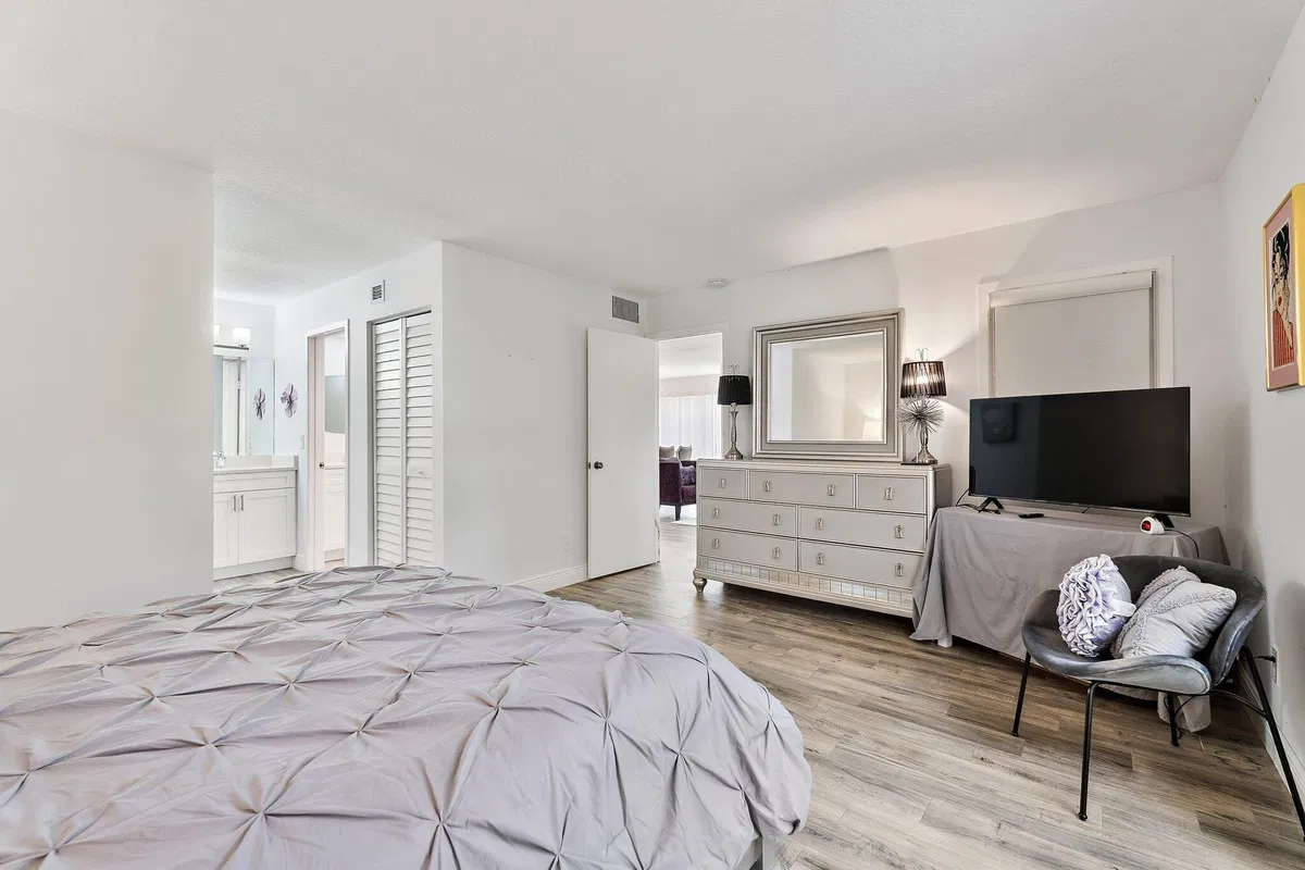 PGA National Palm Beach Gardens Unit 128 photo 16