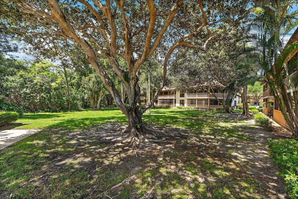 PGA National Palm Beach Gardens Unit 128 photo 28