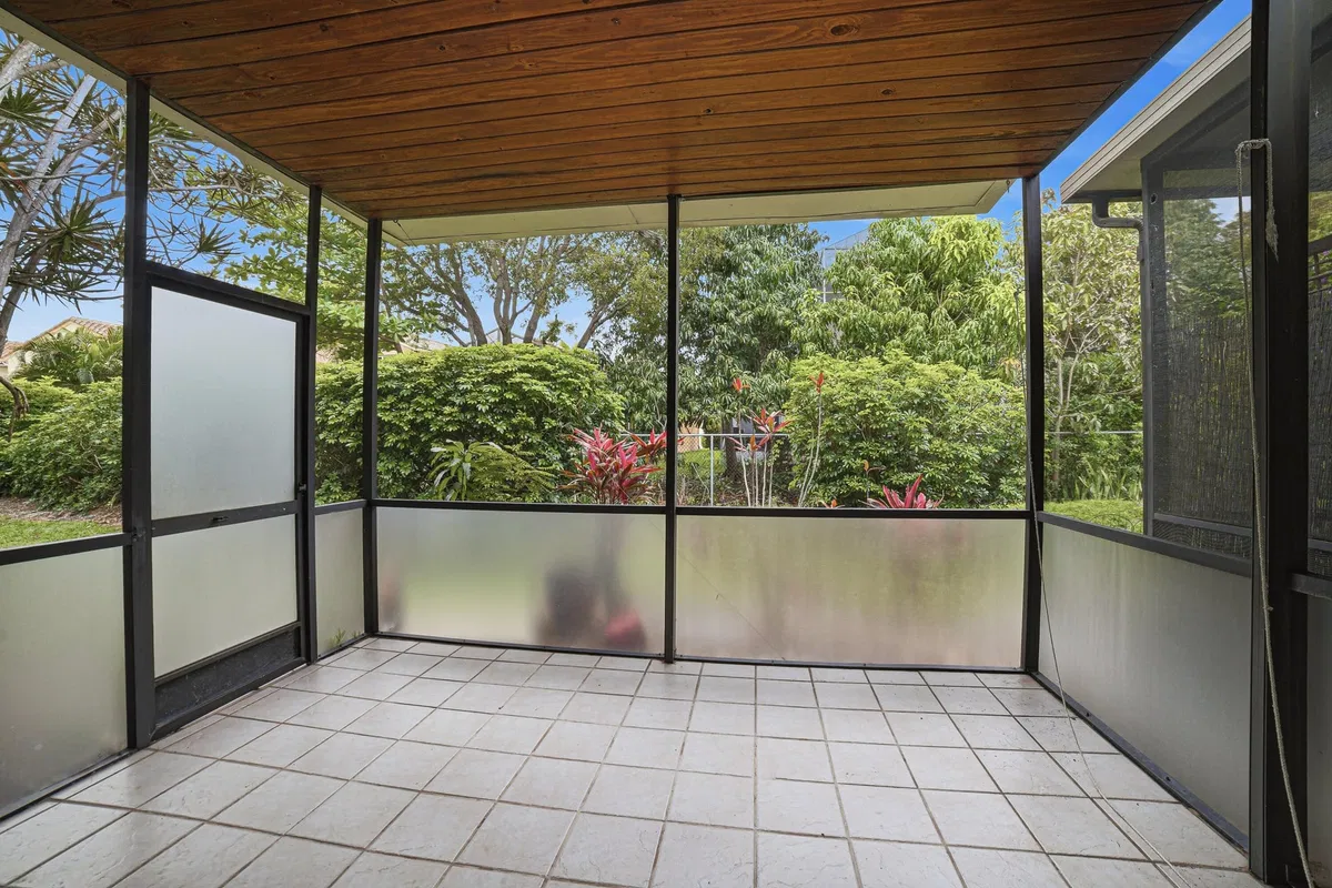 Residence photo 37