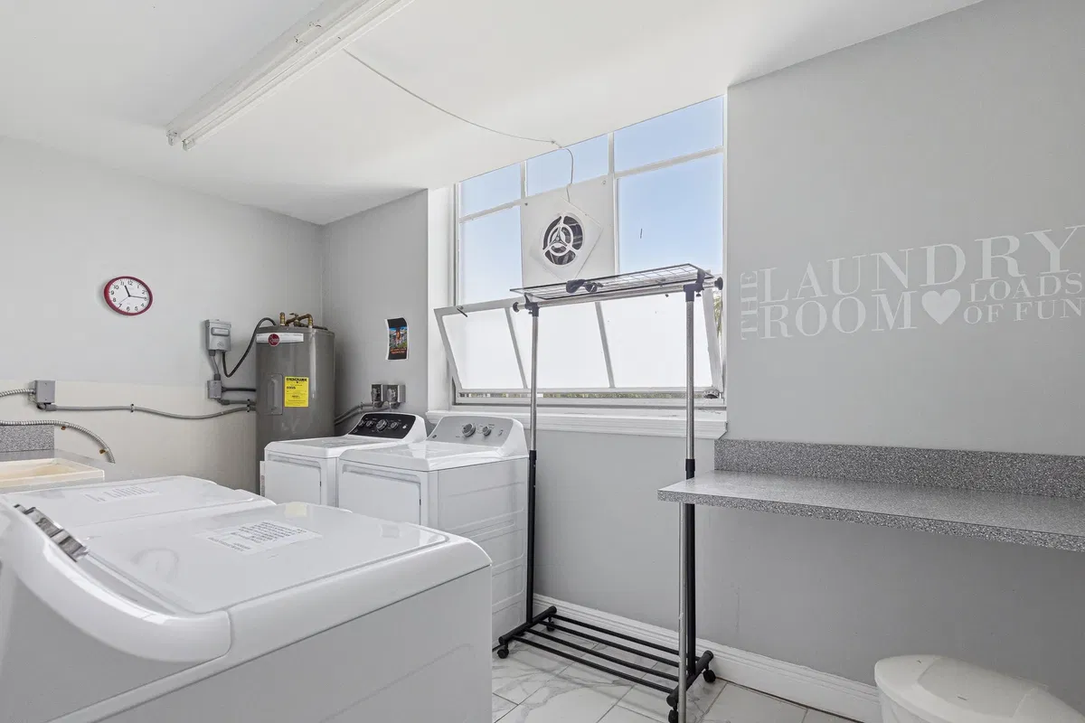 Unit 205 photo 25