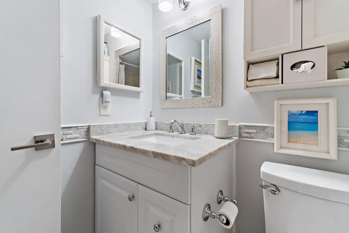  Unit D403 photo 28