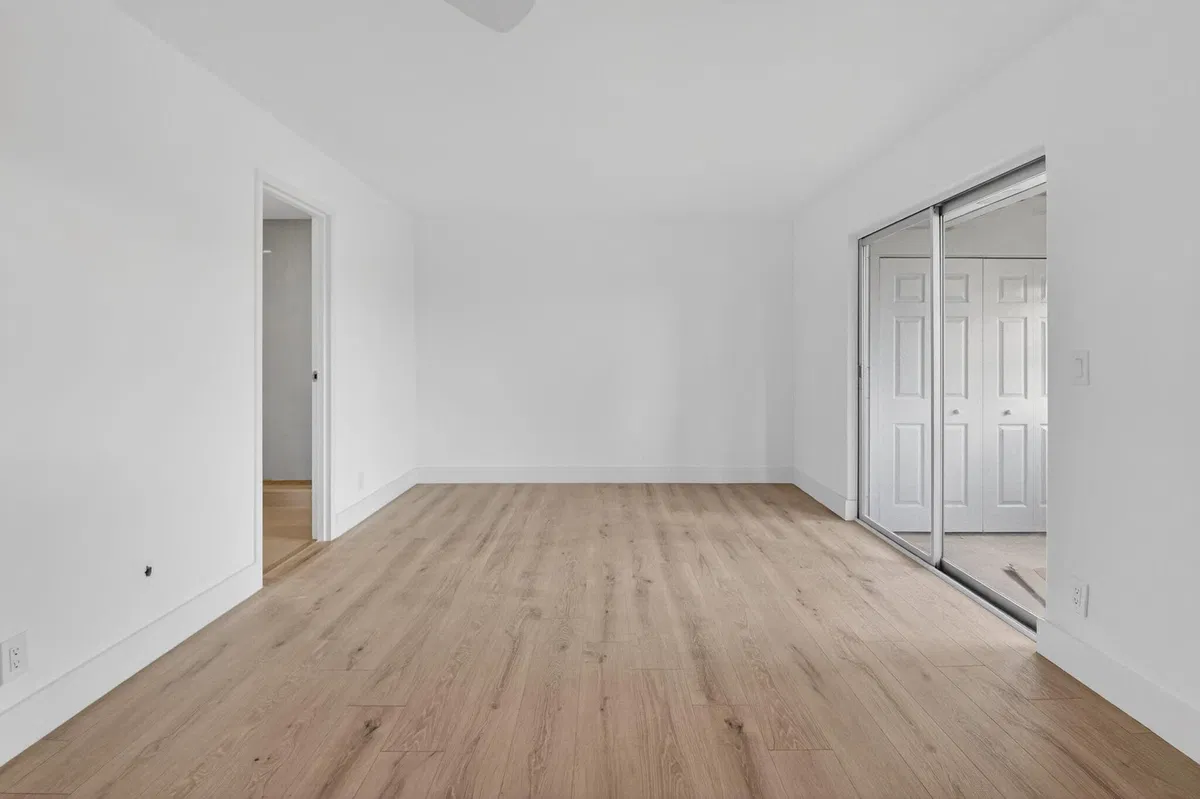  Residence photo 7