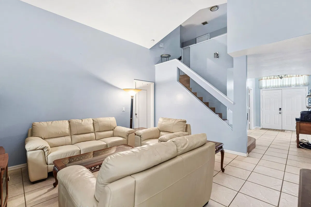  Residence photo 7