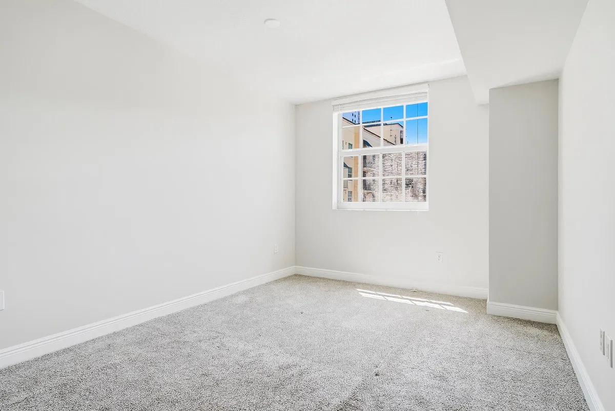 610 Clematis Unit 609 photo 16