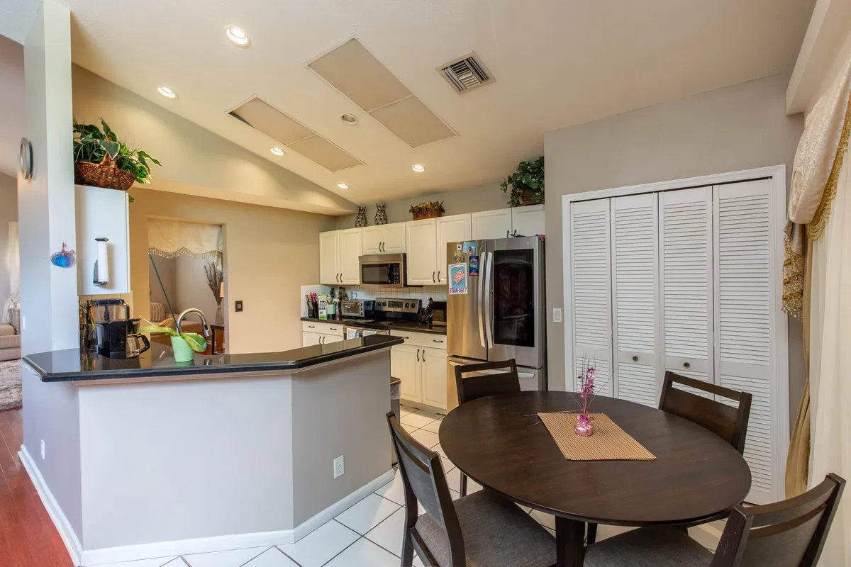  Residence photo 10