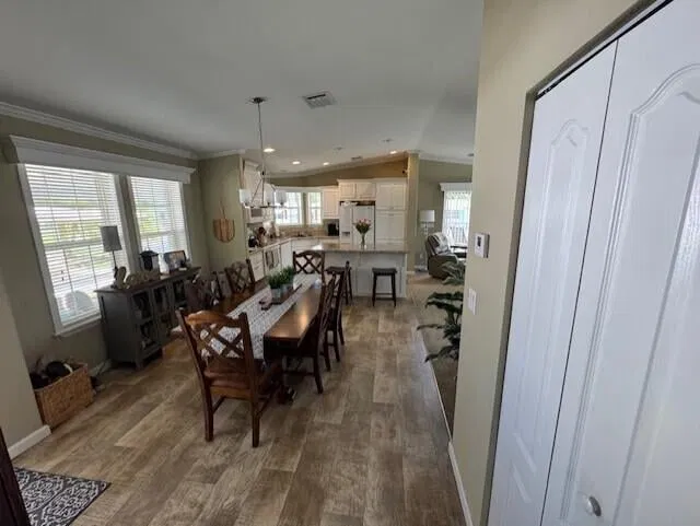 Unit 136 photo 22