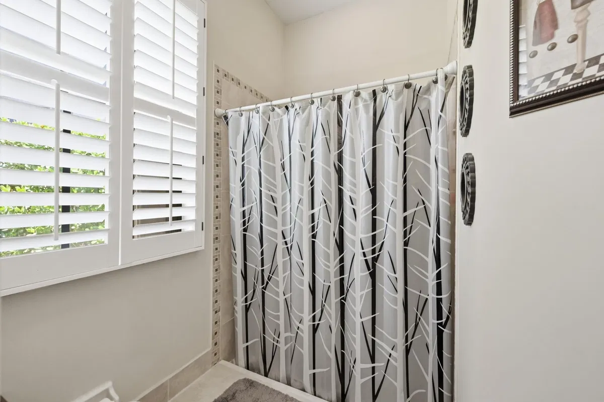  Residence photo 22