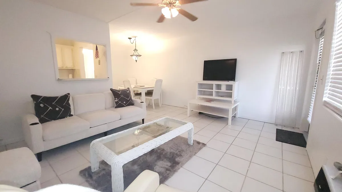 Residence photo 4